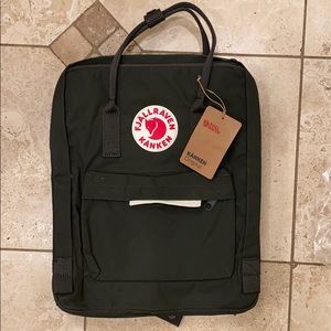 Fjallraven Kanken Deep Forest NWT
